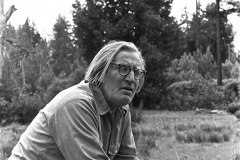 UCSC-00-038_1971_X_X_Page-Smith-trip-to-Covelo-CA_provost-of-Cowell-College-who-was-instrumental-in-plans-for-the-Garden-Project_photo-by-Ed-Gaines_courtesy-Paul-Lee